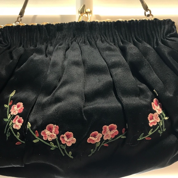 VINTAGE BLACK SATIN FRENCH HANDBAG - Picture 3 of 11